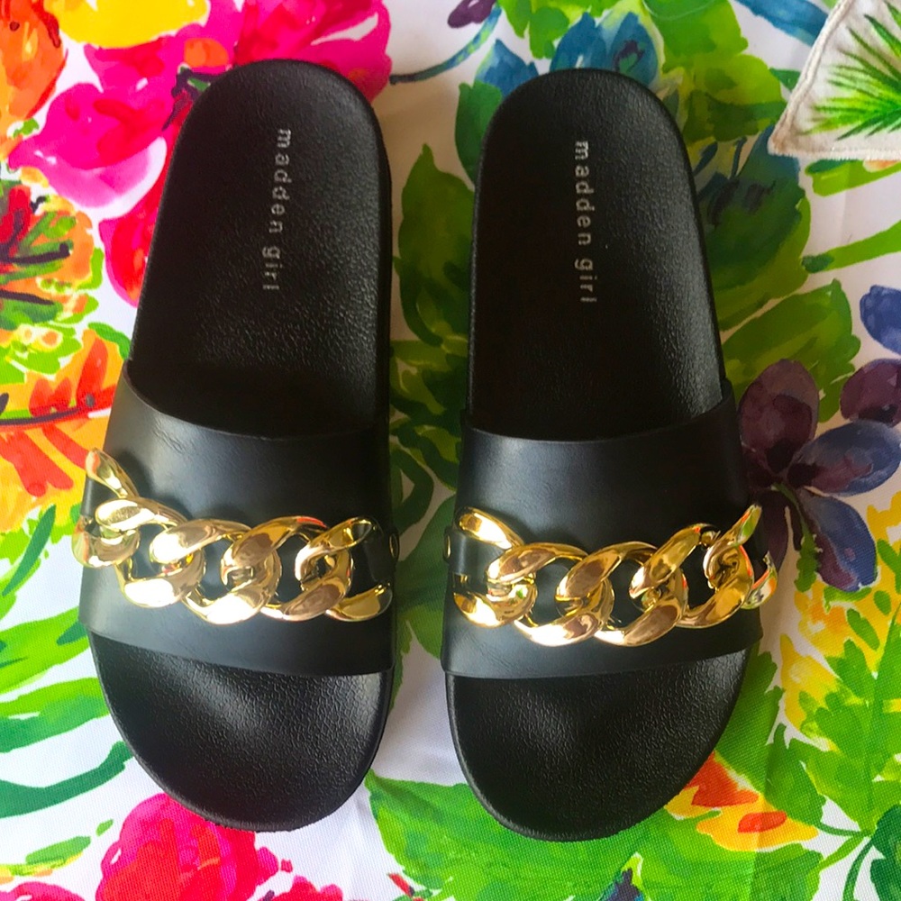 Brand New Madden Girl Flynn Black & Gold Sandals - Picture 3 of 16